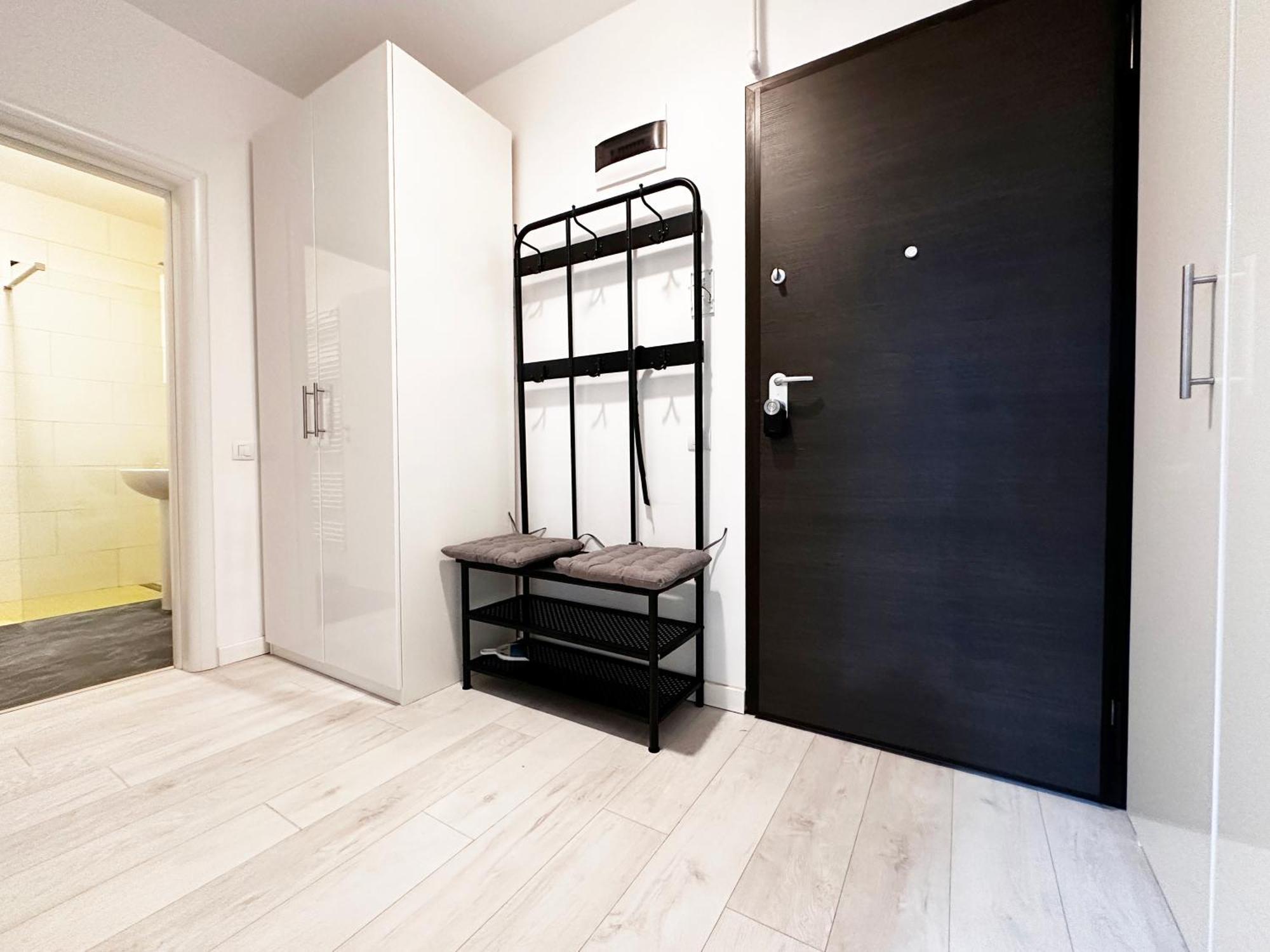 Smart Living Plaza Apartment *